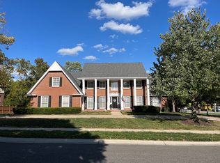 4702 W 86th St, Prairie Village, KS 66207