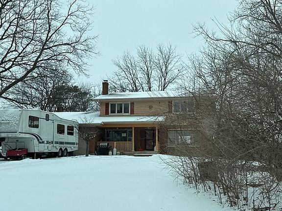 3rd image of 35W260 Crescent Dr