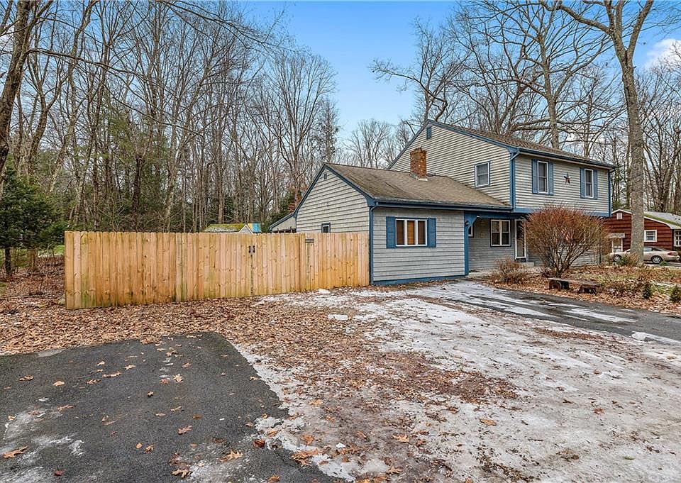671 Reservoir Rd, Pascoag, RI 02859 Zillow