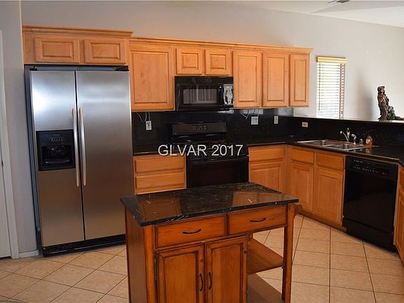 4th image of 2913 Bayliner Ave