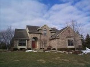 5815 Bent Tree Dr, East Lansing, MI 48823