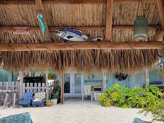 Tiki Hut