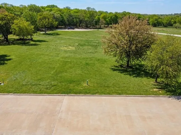 125 Dove Meadow Ln, Glen Rose, TX 76043