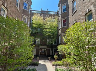 1047 W Glenlake Ave APT 1, Chicago, IL 60660