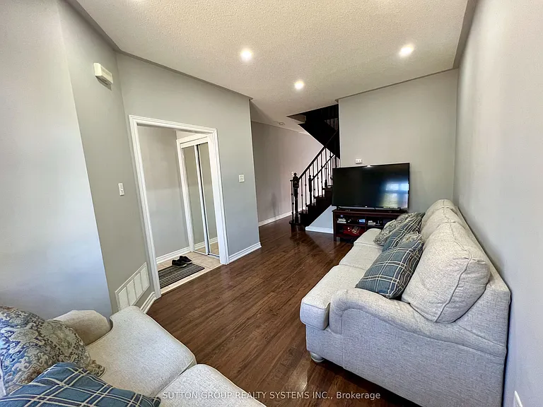 6 Raintree Dr — Photo 7
