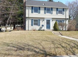 69 Columbia Ave, Waukesha, WI 53186