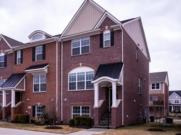 47721 Hillcrest Dr #71, Northville, MI 48168