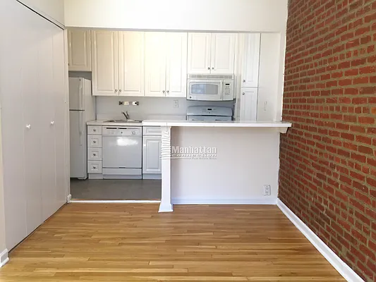 Rented by Manhattan Connection | media 15