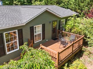 403 Golden Breeze Rd, Swannanoa, NC 28778