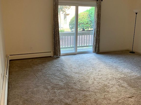 4th image of 26 Amato Dr APT H