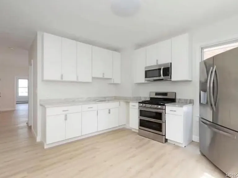 106 Winnikee Ave #3 — Photo 4