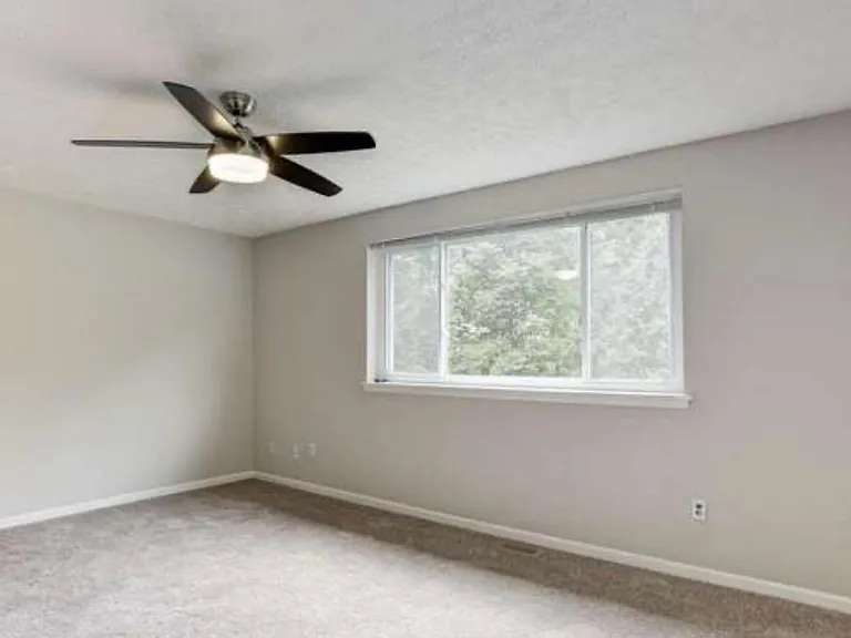 8548 Pine Run Ct — Photo 2
