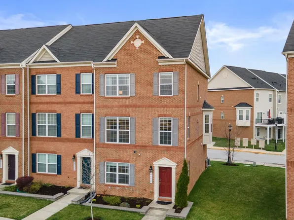 8000 Blue Stream Dr, Elkridge, MD 21075