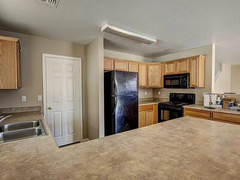 8553 W Superior Ave — Photo 8