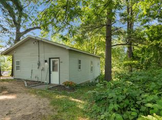 382 Pine Dr, Greenville, MI 48838
