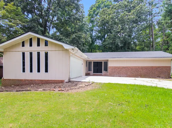 188 Regal Dr, Lawrenceville, GA 30046