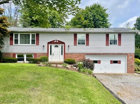 7643 Stewart Sharon Rd, Masury, OH 44438