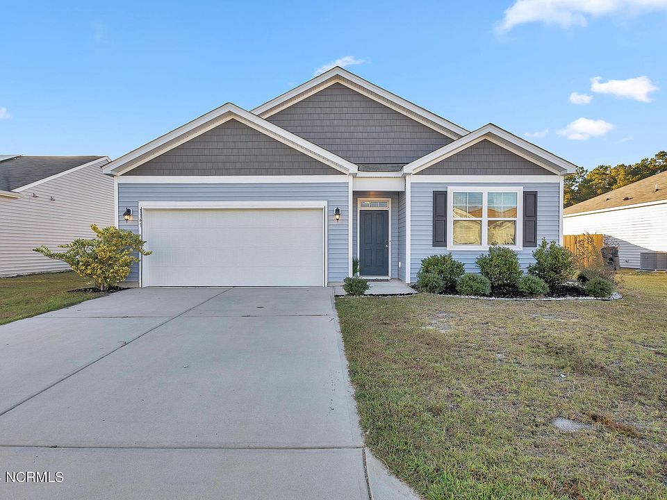 1st image of 1141 Marilla Drive NE