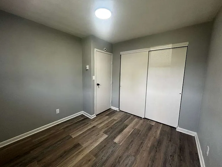 741 W Locust St #49 — Photo 4