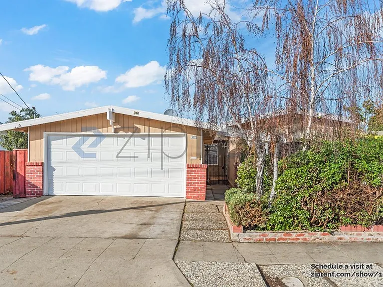 685 Carmar St — Photo 1