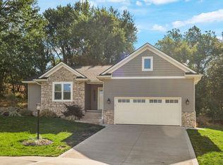 1364 2nd St NW, New Philadelphia, OH 44663
