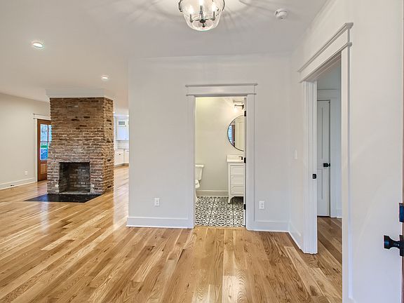 09 Foyer_07172023