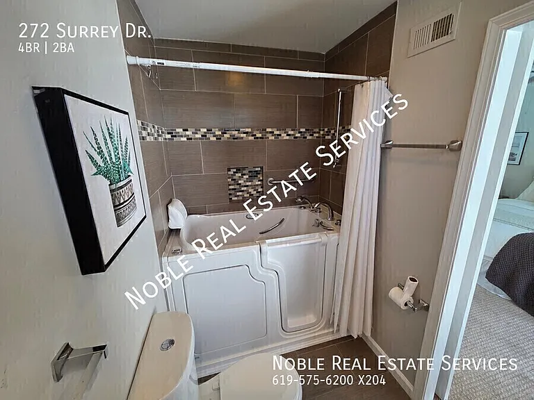 272 Surrey Dr — Photo 1