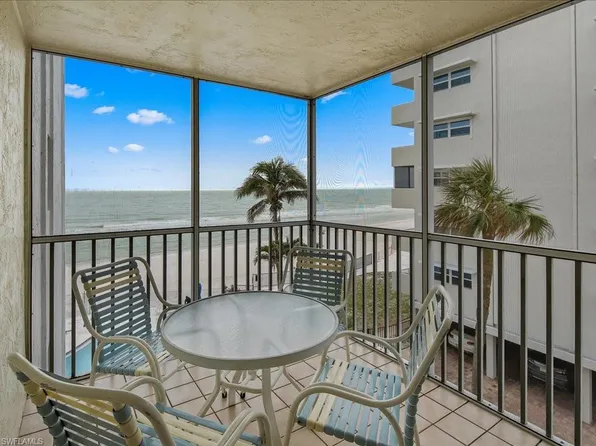 1919 Gulf Shore BLVD N #403, NAPLES, FL 34102