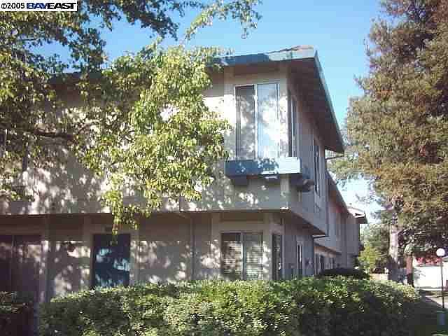 1st image of 4909 Bridgepointe Pl Unit 1