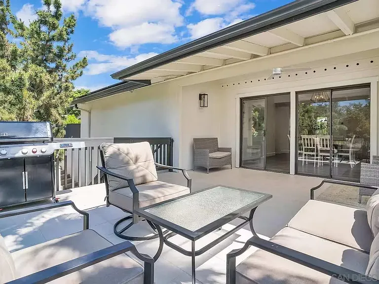 3550 Laketree Dr — Photo 36