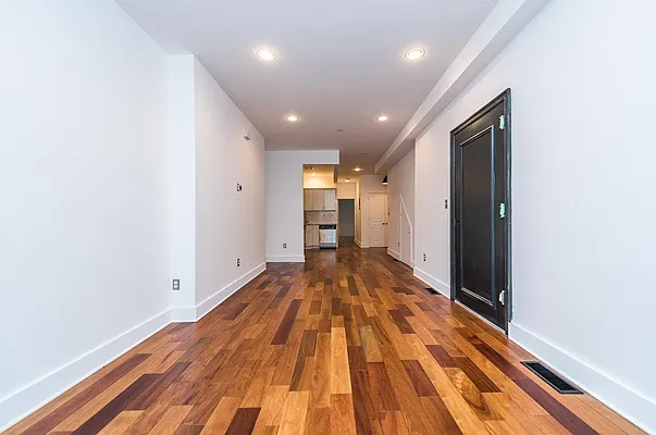 Rented by Nooklyn NYC LLC | media 15