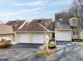 1140 W Aaron Dr APT 206, State College, PA 16803