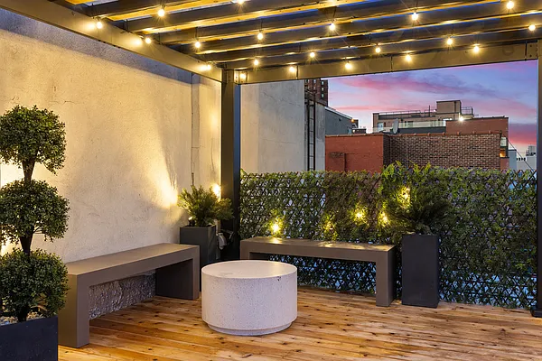 Rented by Bank Neary | media 22