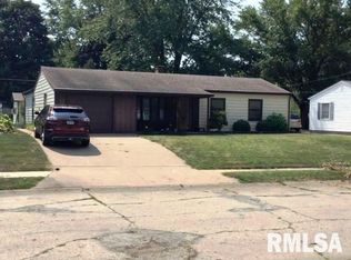 928 34th Ave, East Moline, IL 61244