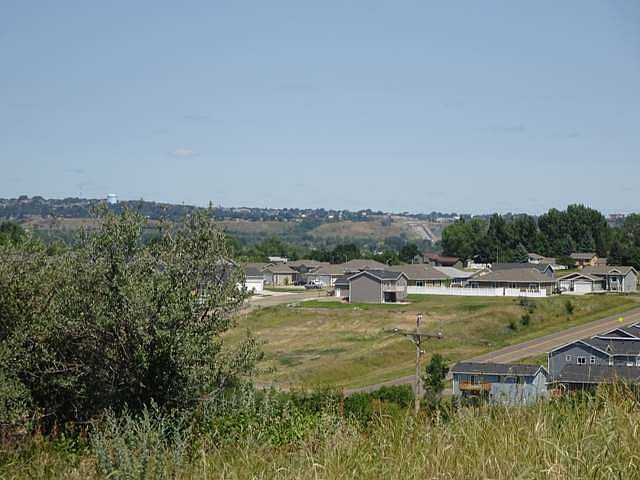 2nd image of 226 Cobblestone Loop SW
