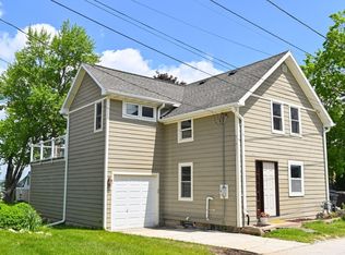 N27W27260 Woodland Dr, Pewaukee, WI 53072