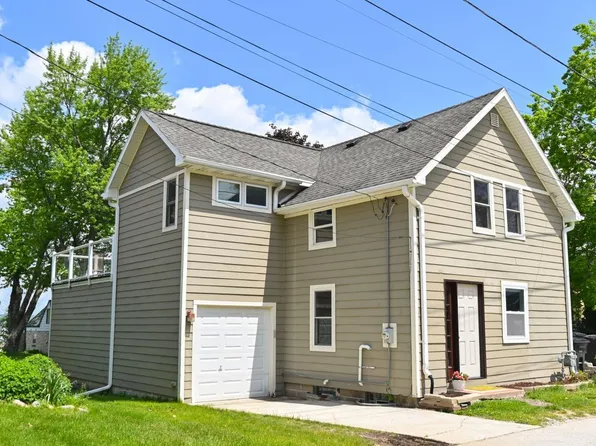 N27W27260 Woodland DRIVE, Pewaukee, WI 53072