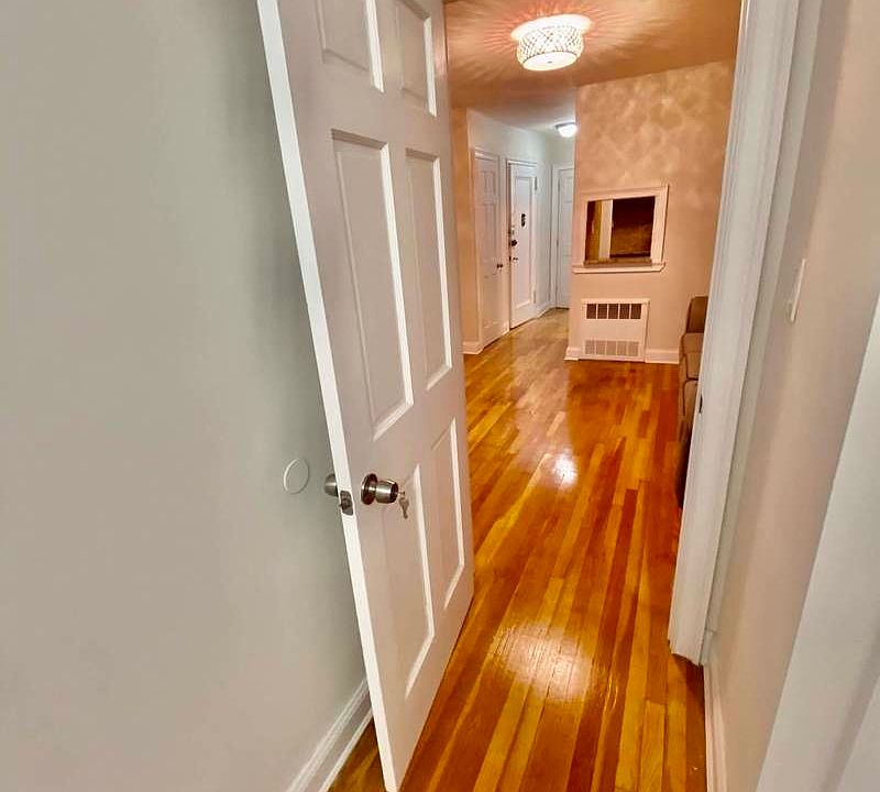 1st image of 338 E 70th St #2
