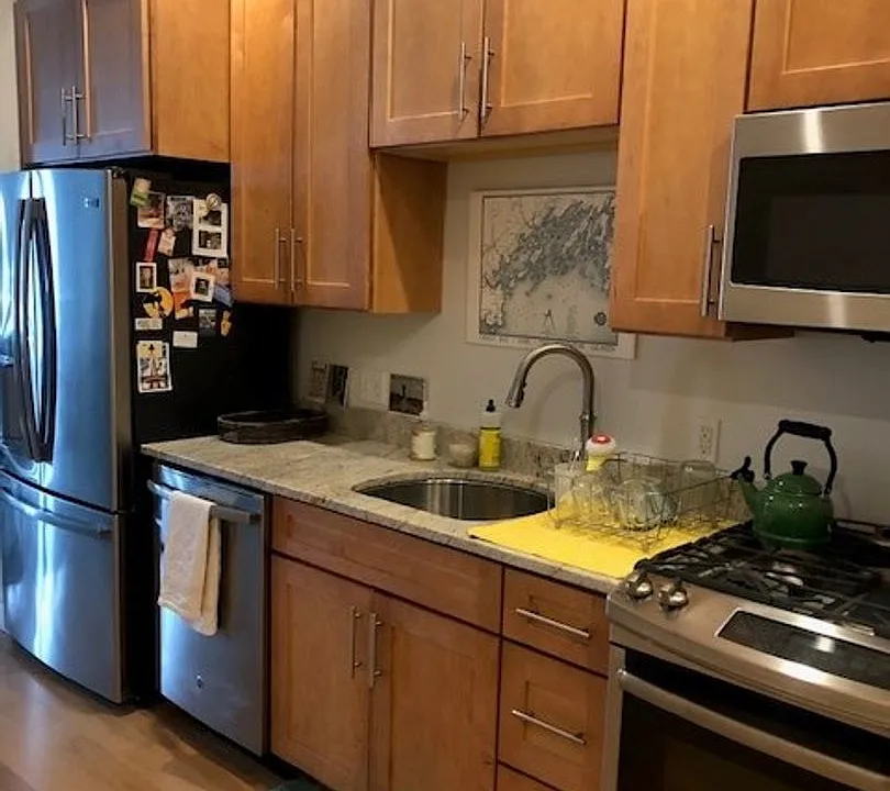 15 Middle St #B305