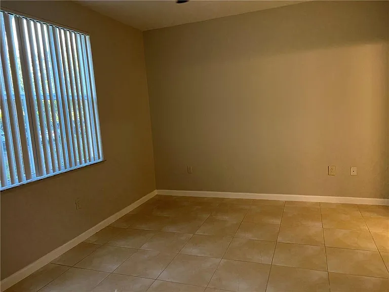 4602 SW 160th Ave #511 — Photo 11