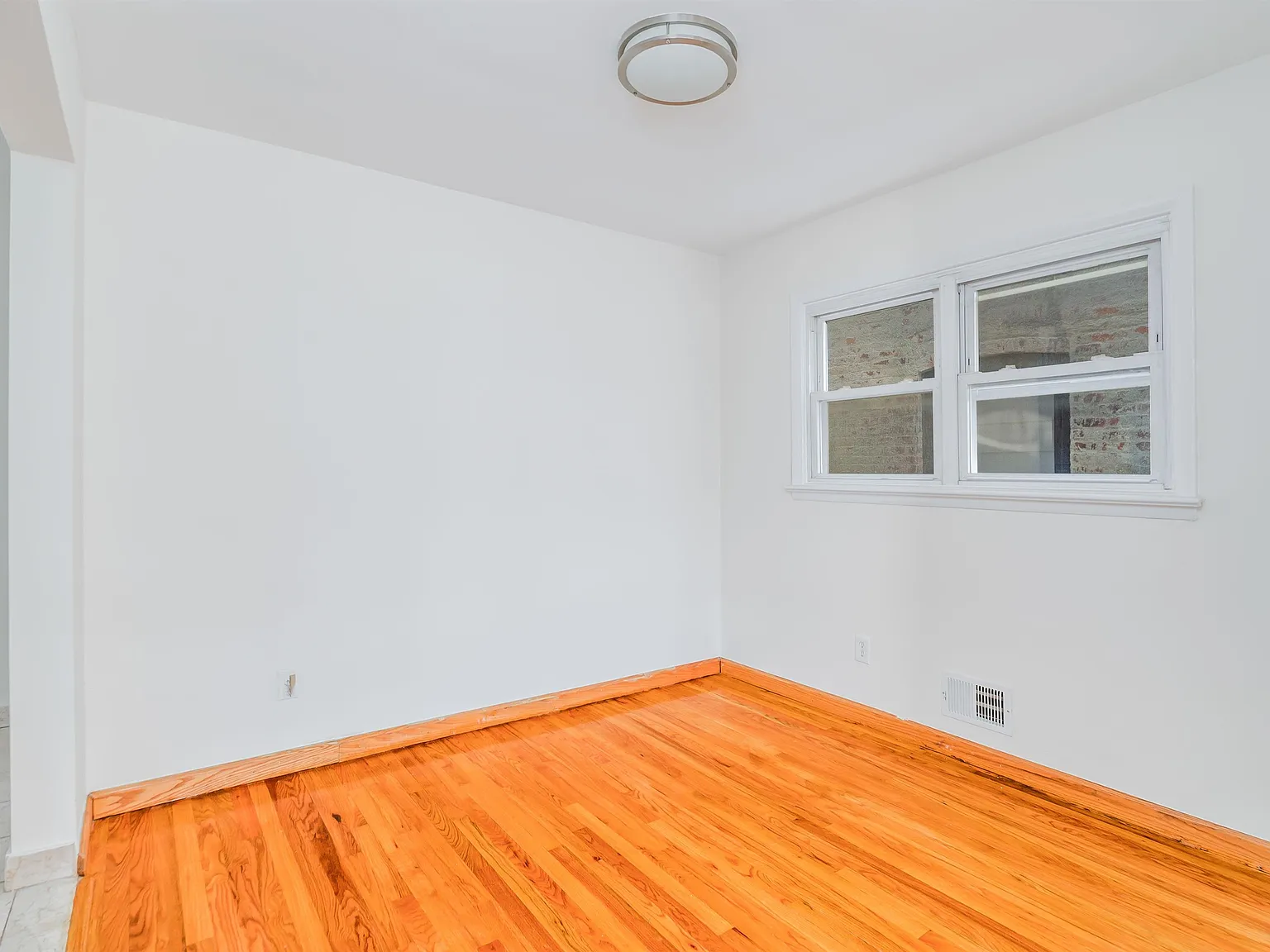 2 bed, 1.0 bath, $2,500 — Photo 4