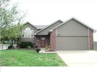 2322 S Leecrest St, Wichita, KS 67209