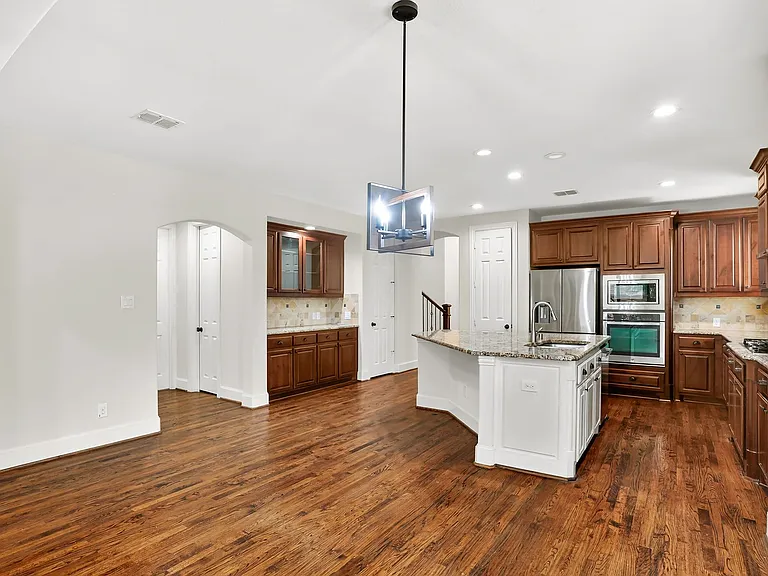 2346 Arezzo Ln — Photo 12