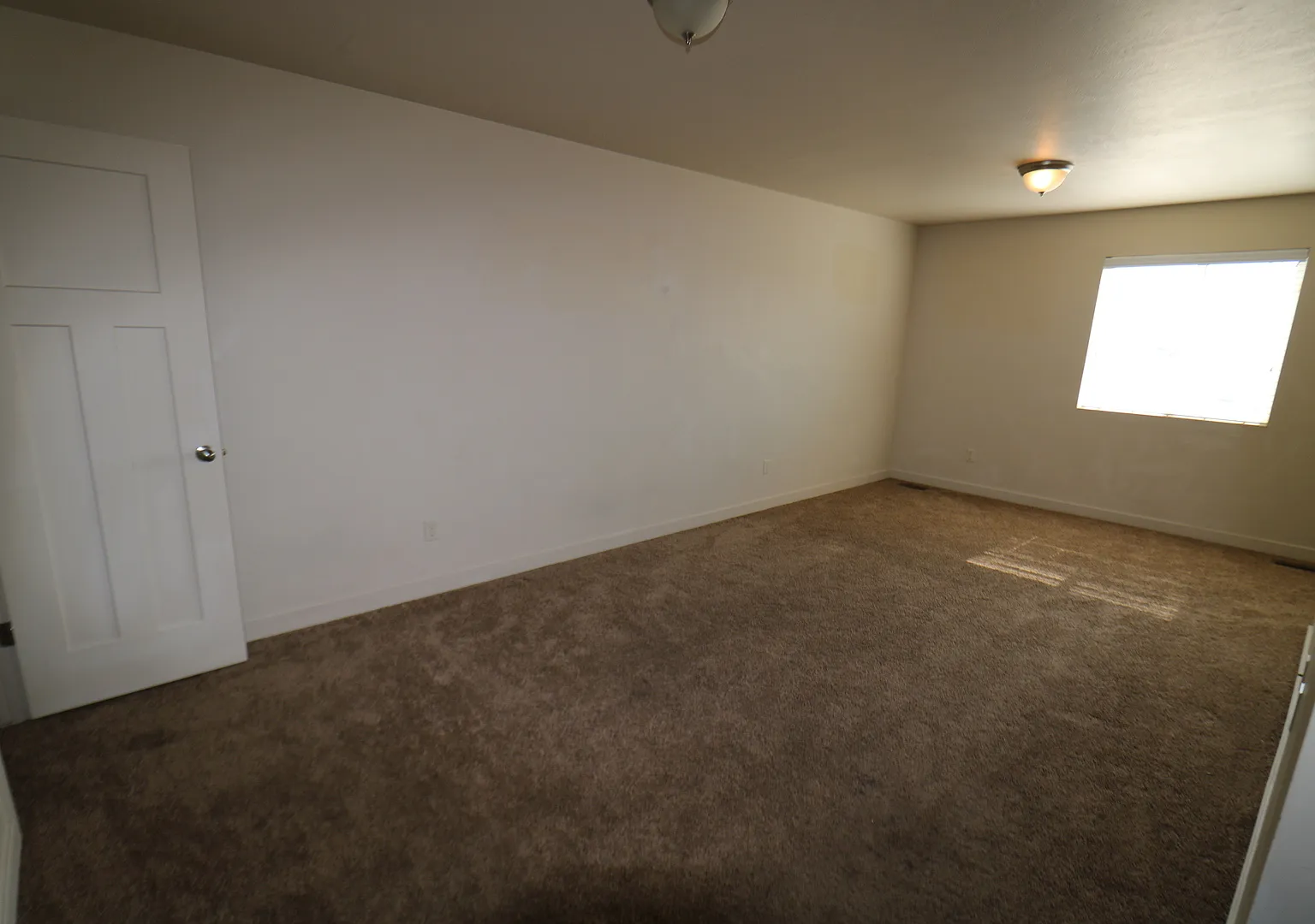Beautiful 3 bed 2.5 bath townhome in Vineyard — Photo 4