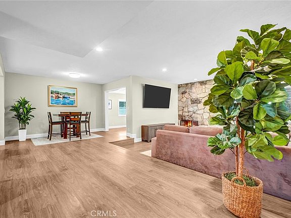 3rd image of 10661 Ritter St