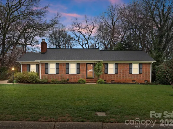 830 Faircrest Dr, Charlotte, NC 28210
