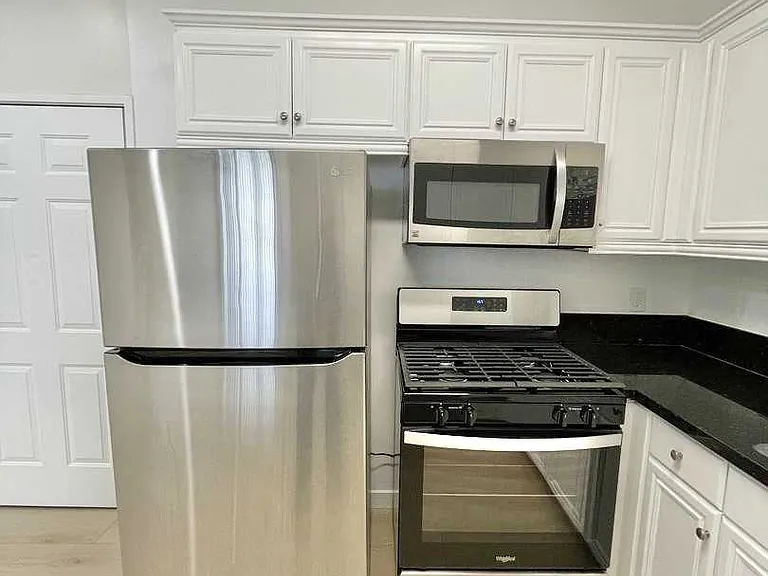 Fruitland Dr — Photo 12
