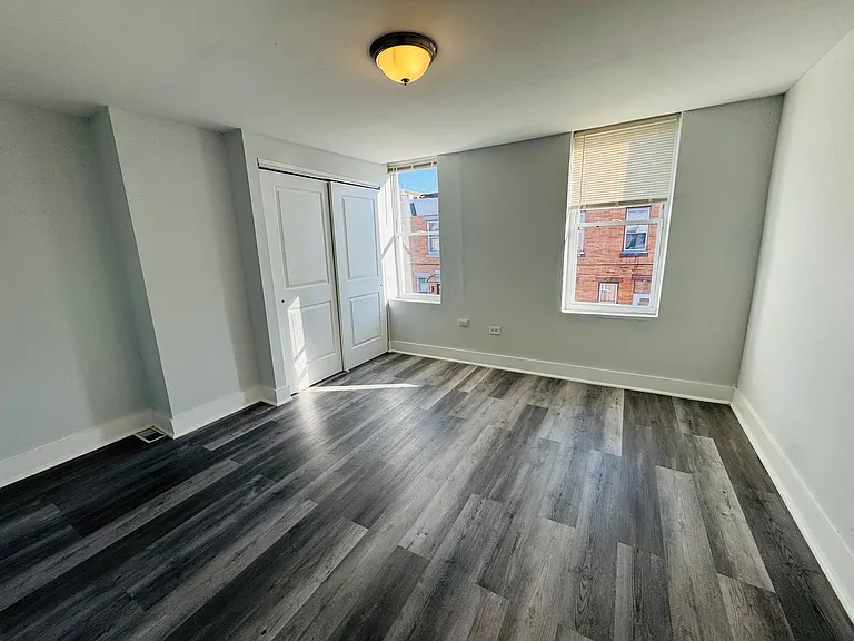 1850 E Monmouth St — Photo 16