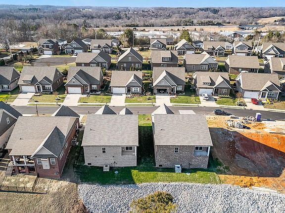 5th image of 1106 Cross Pointe Dr
