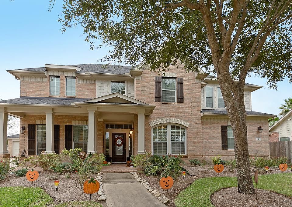1st image of 2403 Silver Creek Ct